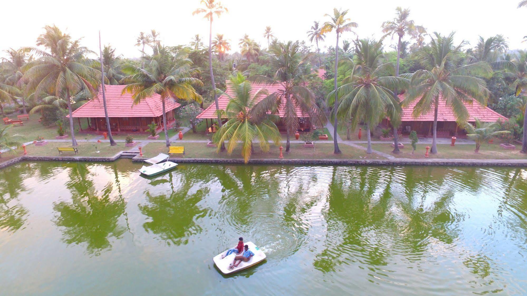 Kondai Lip Backwater Heritage Resort Kochi Esterno foto