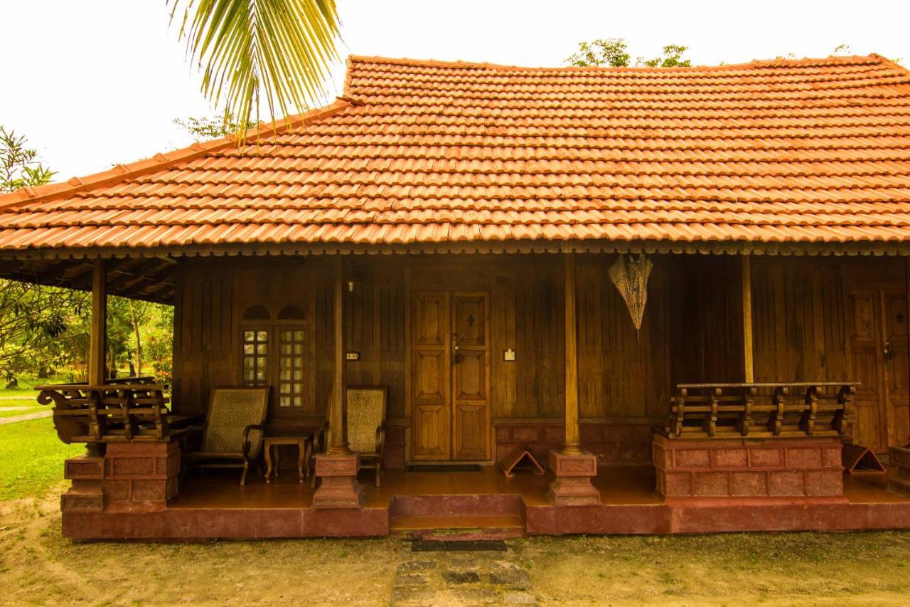 Kondai Lip Backwater Heritage Resort Kochi Esterno foto